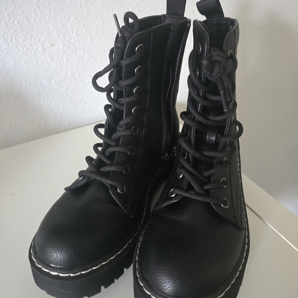 UNIONBAY Black Combat Boots Size 6.5